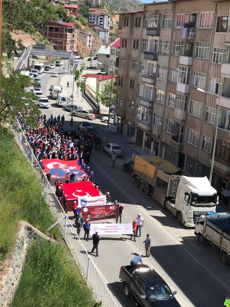 Milli Mücadele’nin yüzüncü yılı kutlamaları yürüyüşle başladı 3