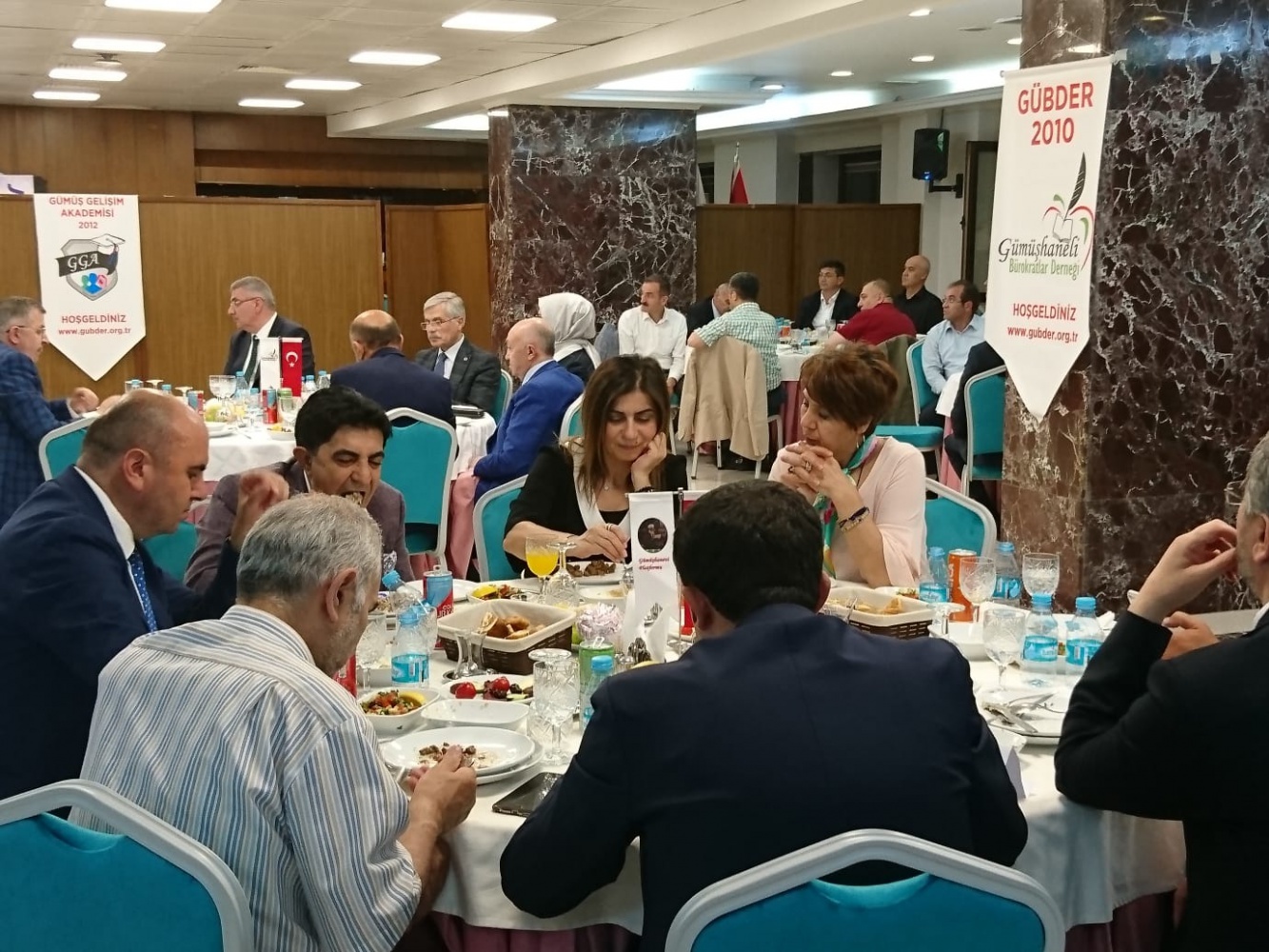 Gümüşhaneli bürokratlar GÜBDER iftarında buluştu 4