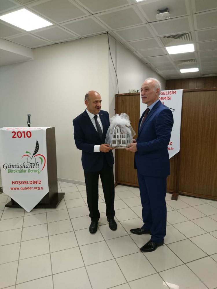 Gümüşhaneli bürokratlar GÜBDER iftarında buluştu 16