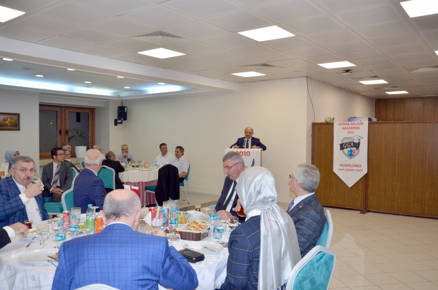 Gümüşhaneli bürokratlar GÜBDER iftarında buluştu 40