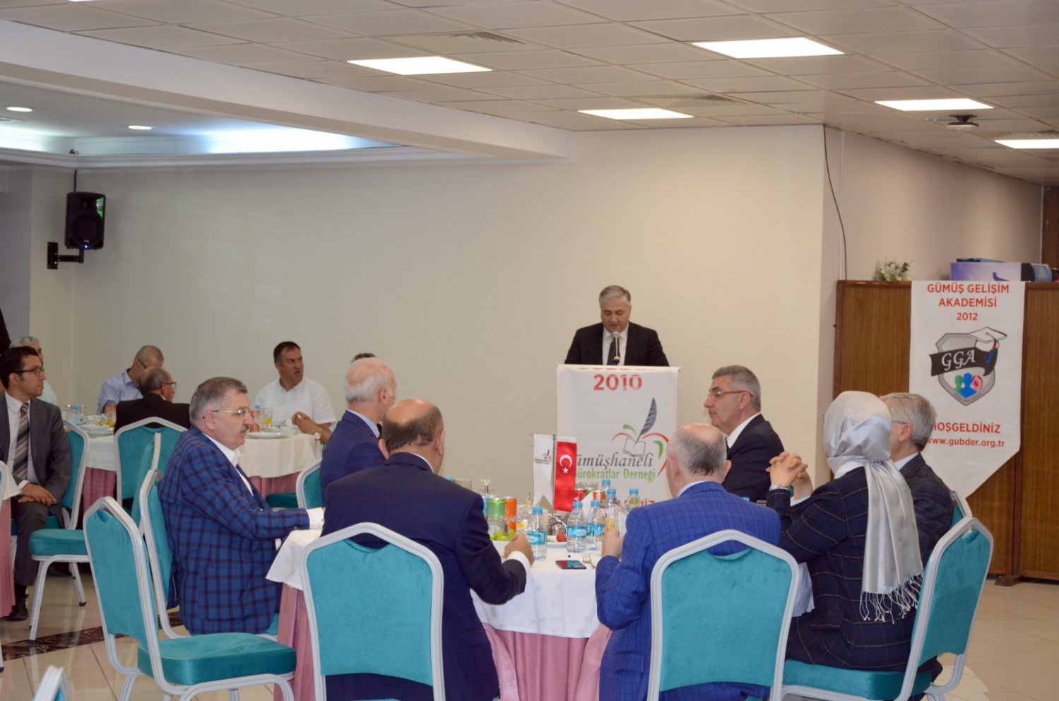 Gümüşhaneli bürokratlar GÜBDER iftarında buluştu 38