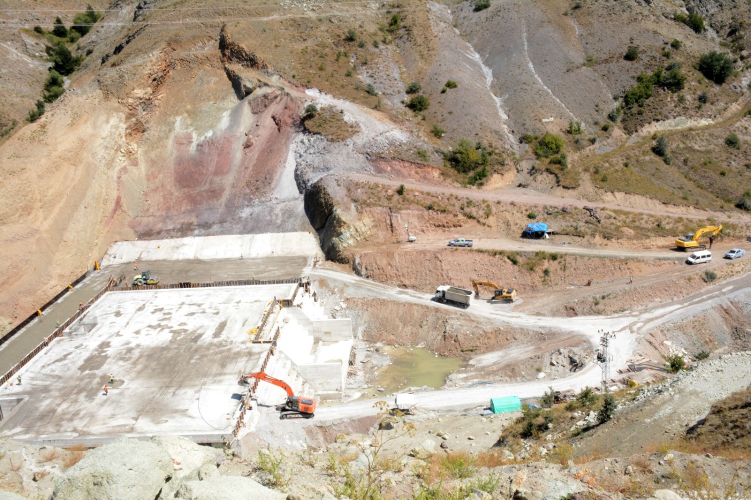 Bahçecik Barajında çalışmalar sürüyor 6