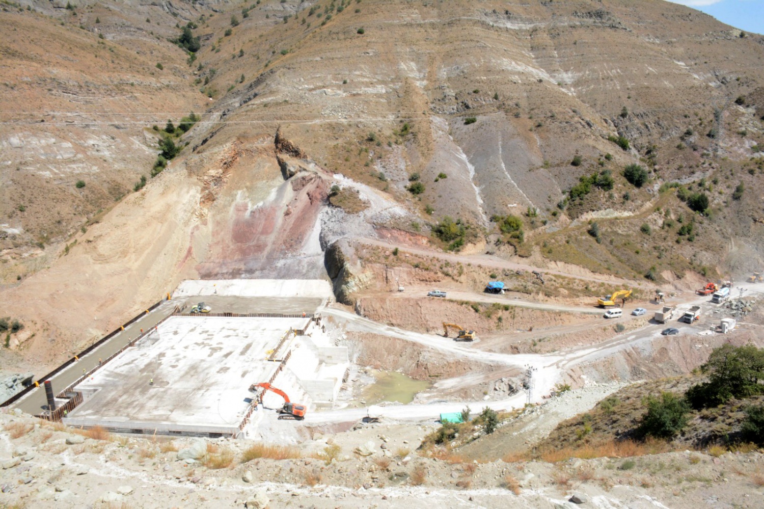 Bahçecik Barajında çalışmalar sürüyor 5