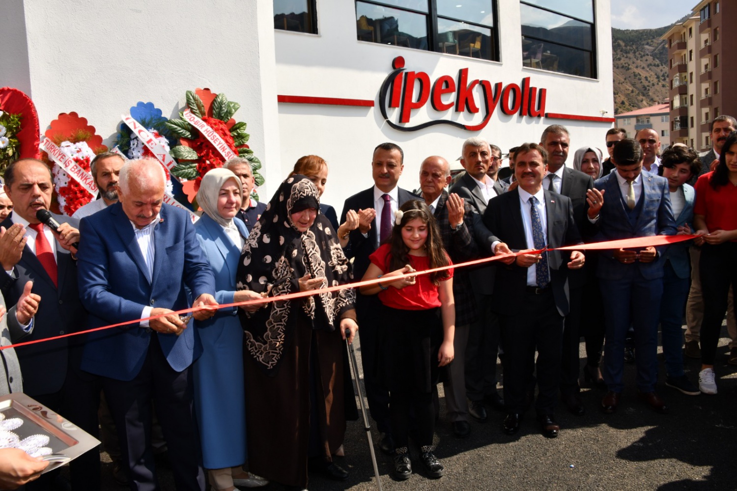İpekyolu AVM 2.şubesini açtı 6
