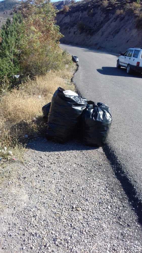 Bir kamyon dolusu şişe toplandı, devamı da var 5