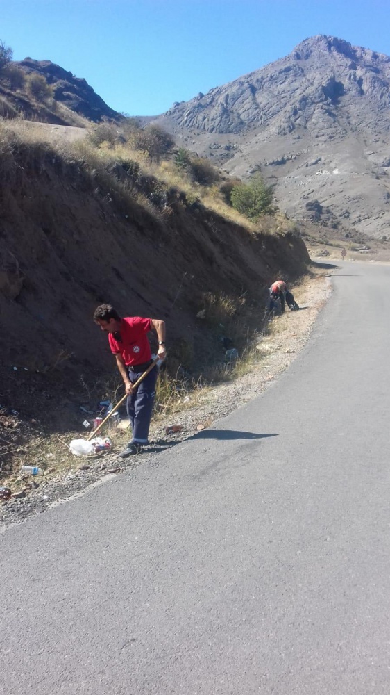Bir kamyon dolusu şişe toplandı, devamı da var 22