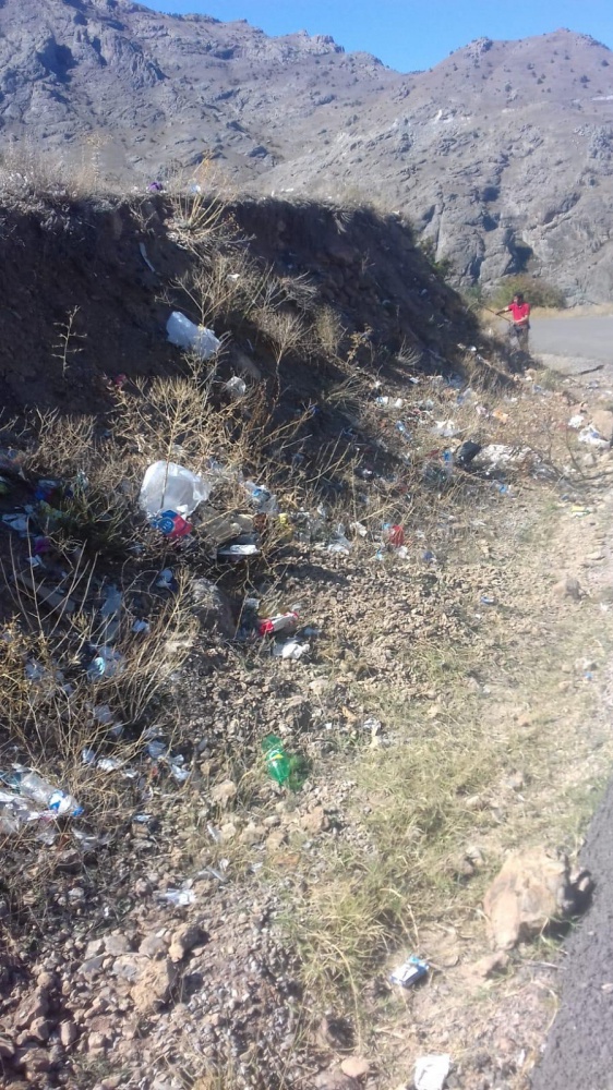 Bir kamyon dolusu şişe toplandı, devamı da var 10