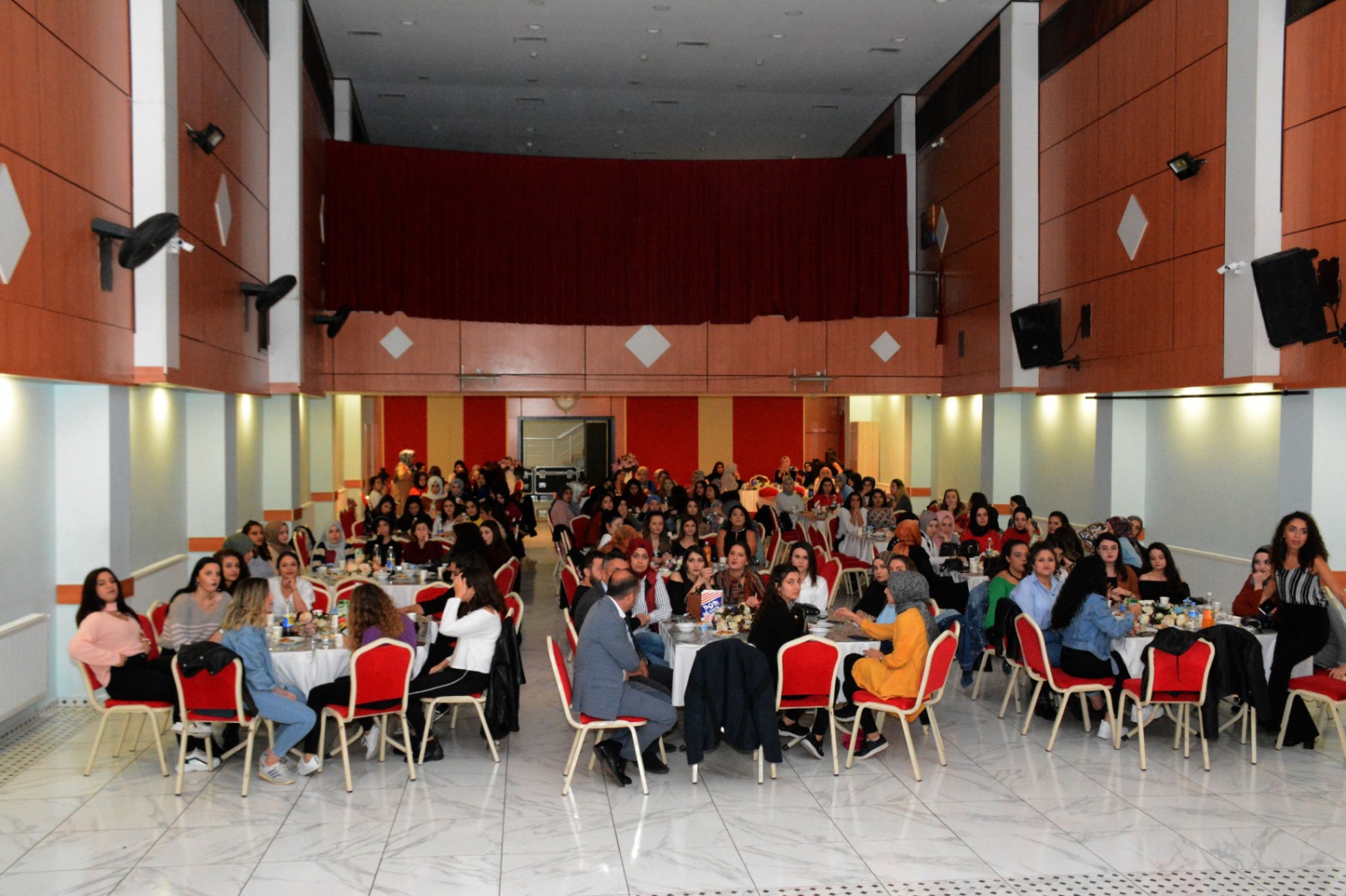 Çiçek Pansiyondan müzik eğlence programı 3