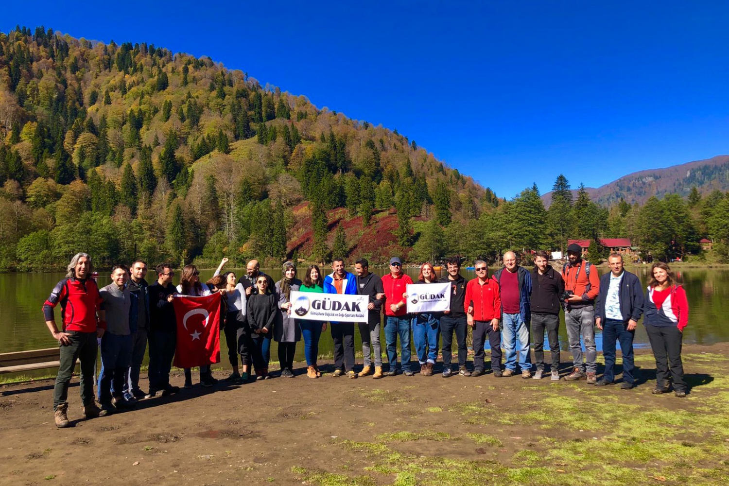 Gümüşhaneli dağcılar Karagöl’de kamp kurdu 8