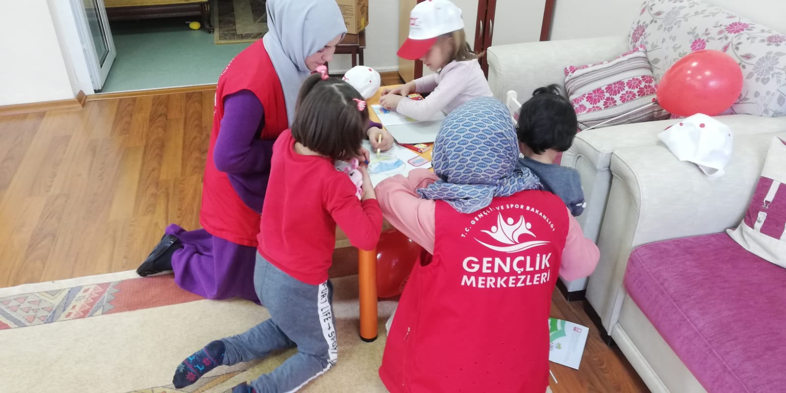 Gönüllü Gençlerden Sevgi Evlerine ziyaret 7