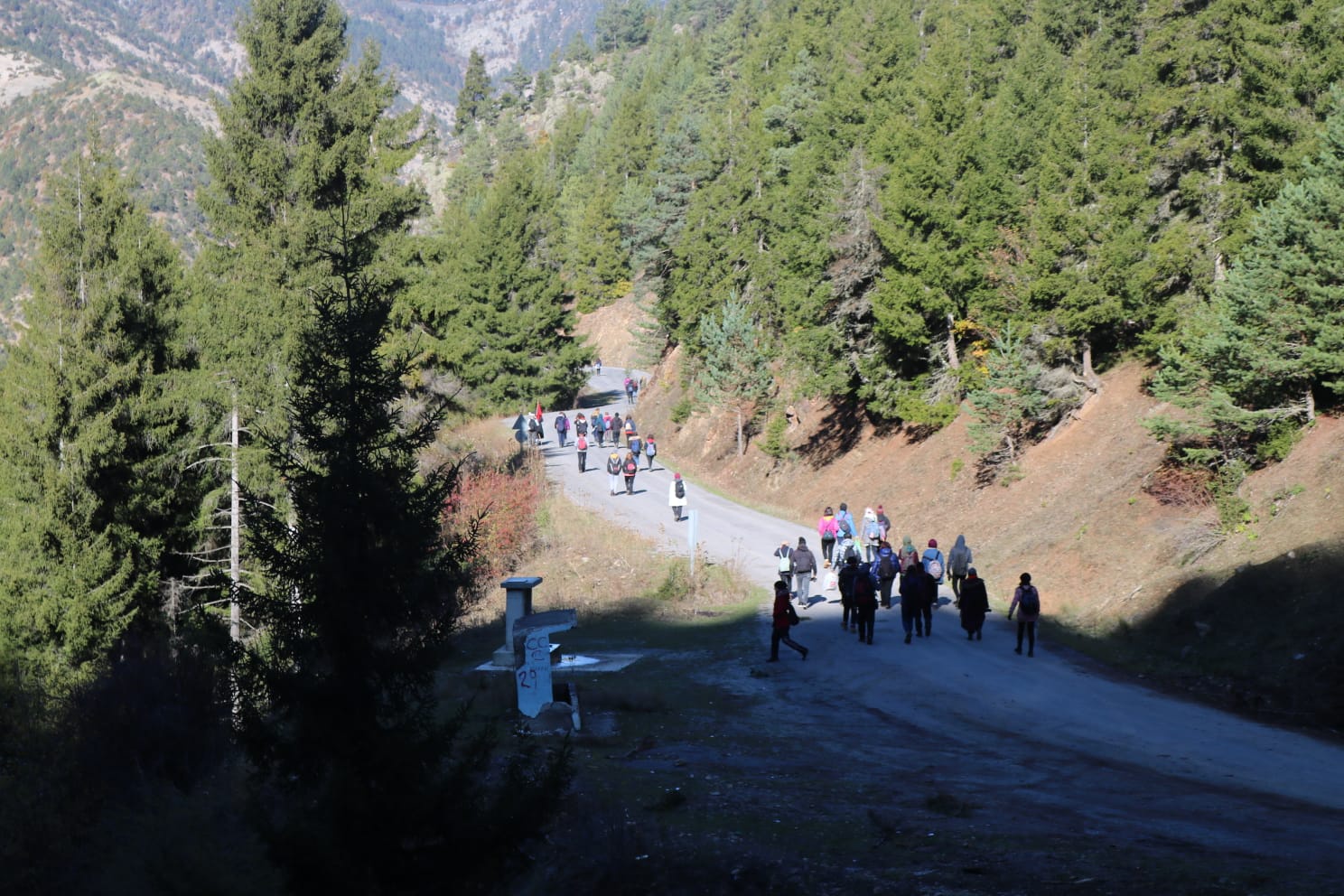 Gümüşhaneli dağcılar Zigana’da sonbahar ve kışı bir arada yaşadı 3