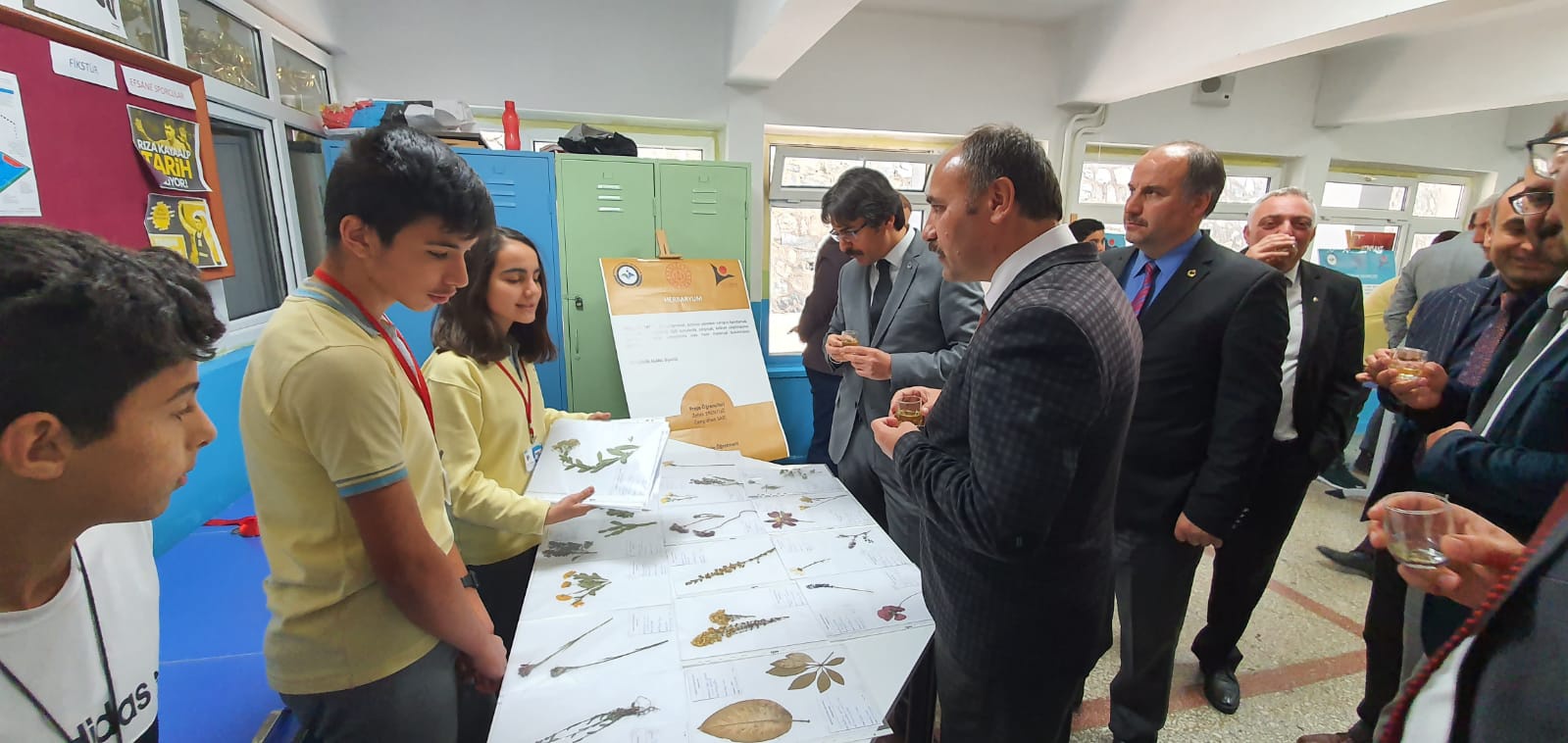 Atatürk Ortaokulunda TÜBİTAK bilim fuarı 10