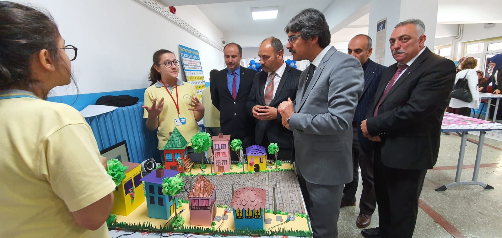 Atatürk Ortaokulunda TÜBİTAK bilim fuarı 2