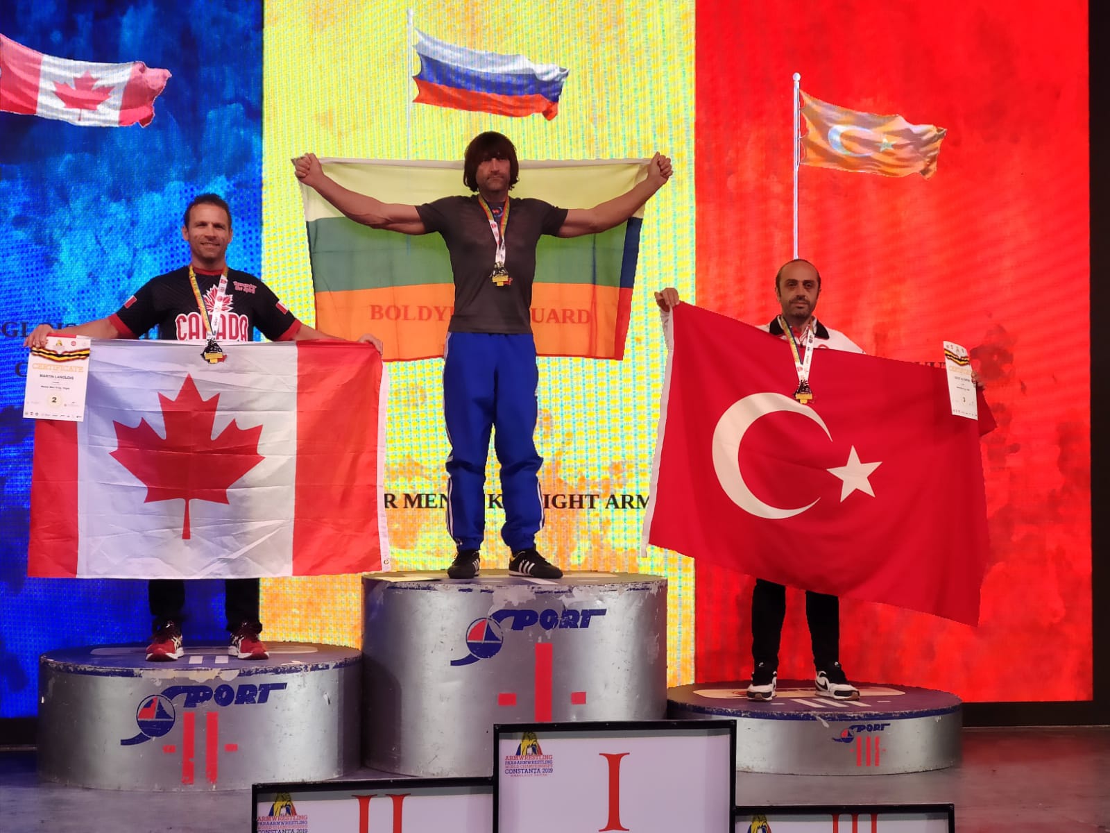 Dünya’nın bileğini büktük 3