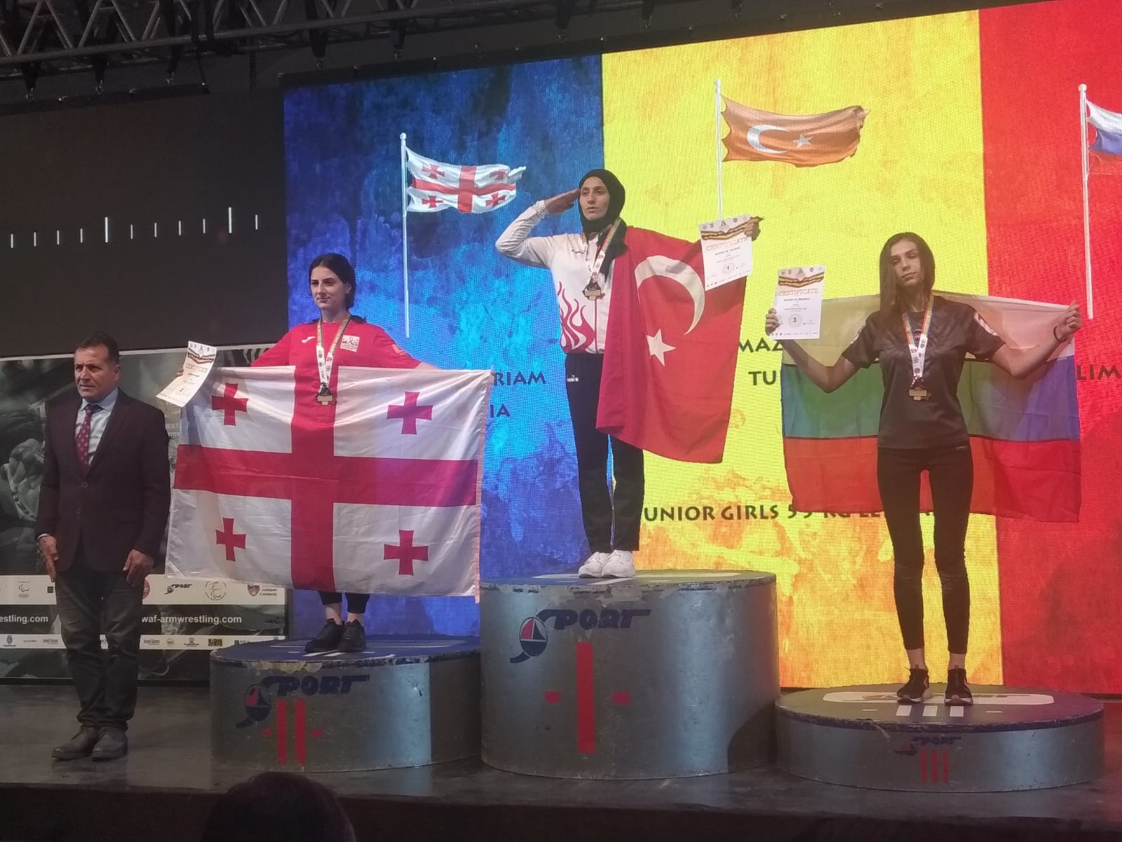 Dünya’nın bileğini büktük 4