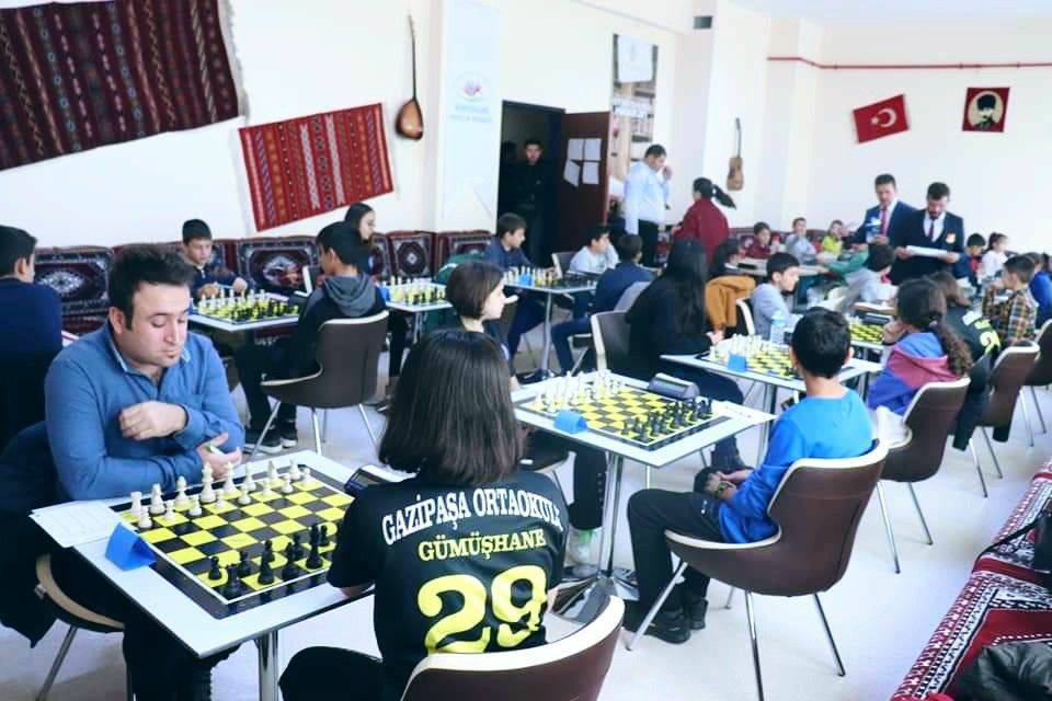 Cumhuriyet Kupası satranç turnuvası düzenlendi 3