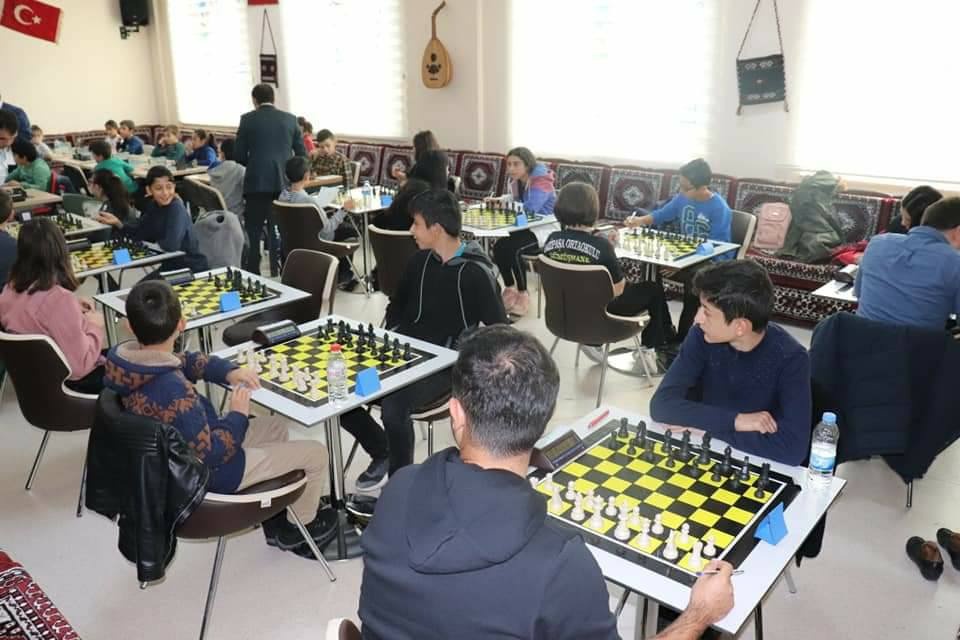 Cumhuriyet Kupası satranç turnuvası düzenlendi 2