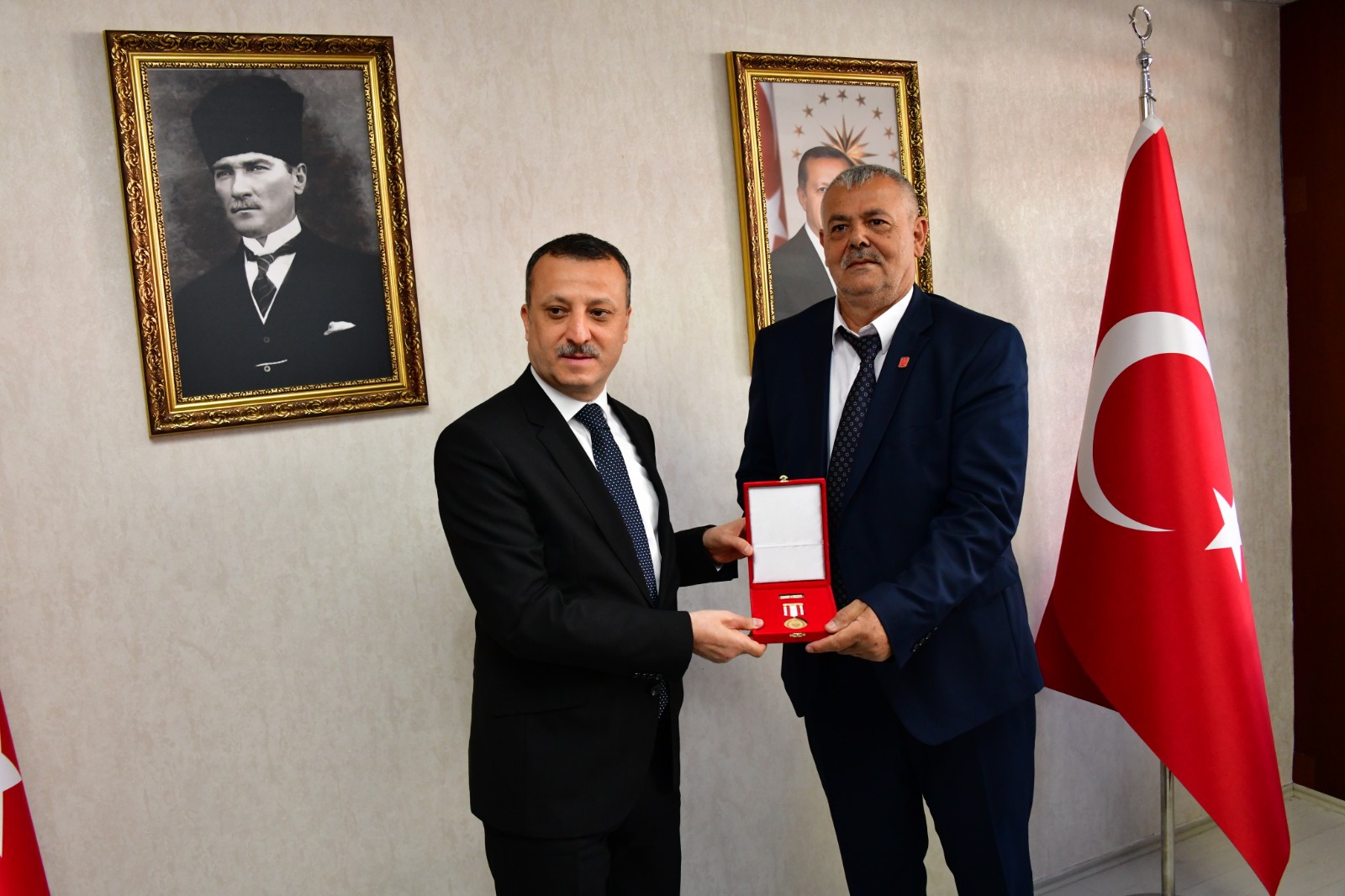 Gümüşhane’de 6 Kıbrıs gazisine daha madalya ve beratı verildi 3