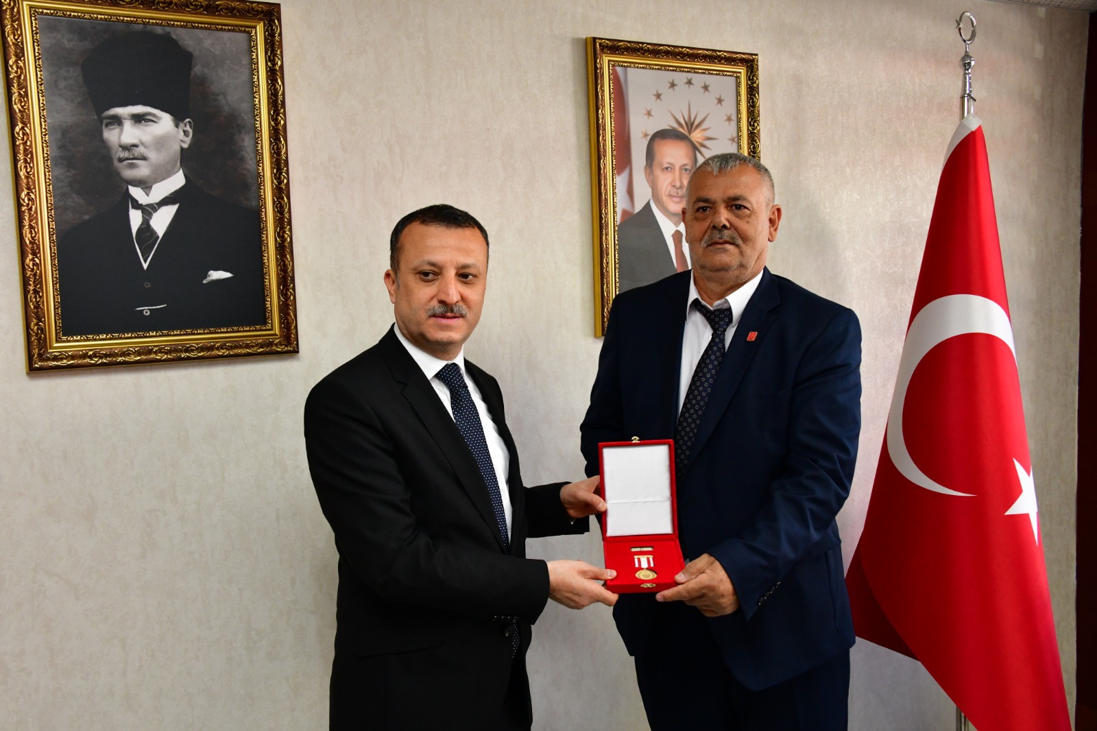 Gümüşhane’de 6 Kıbrıs gazisine daha madalya ve beratı verildi 10