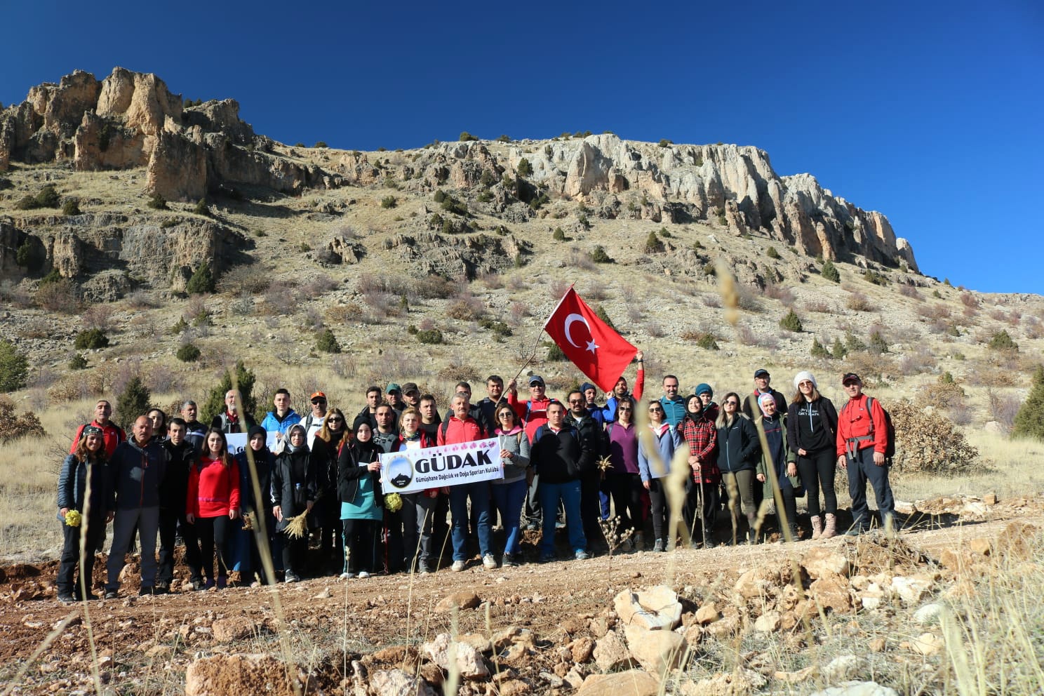 Gümüşhane’de doğa yürüyüşleri yoğun ilgi görüyor 9
