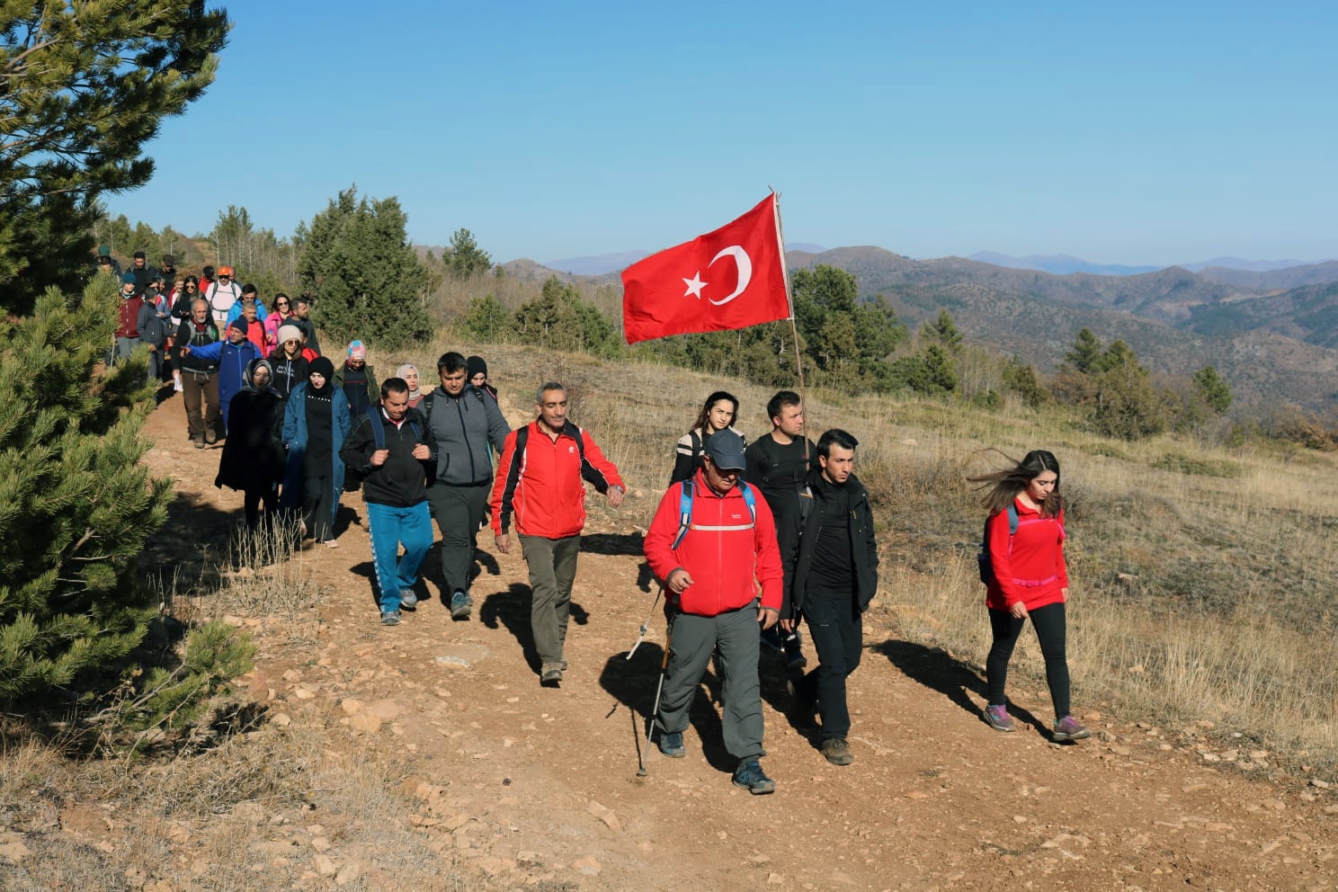 Gümüşhane’de doğa yürüyüşleri yoğun ilgi görüyor 3