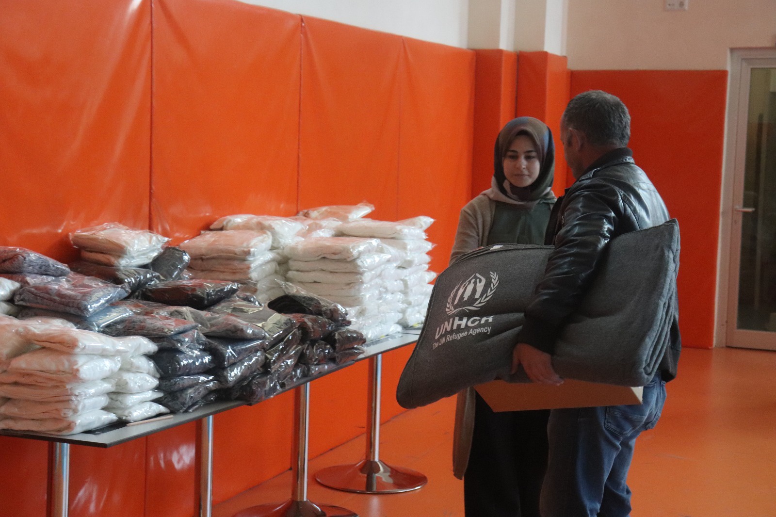 Gümüşhane'de mültecilere ve muhtaç vatandaşlara yardım yapıldı 14