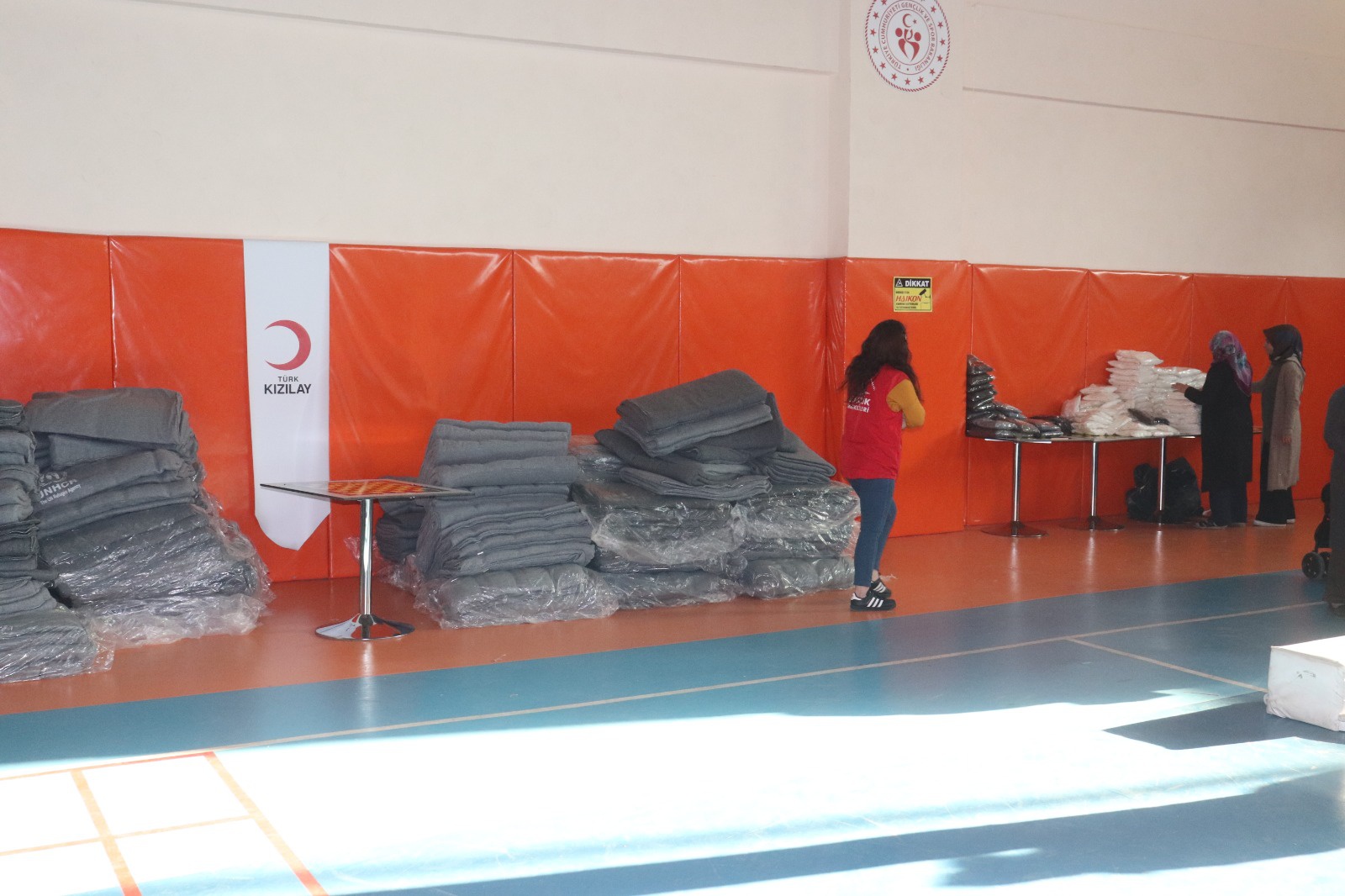 Gümüşhane'de mültecilere ve muhtaç vatandaşlara yardım yapıldı 9