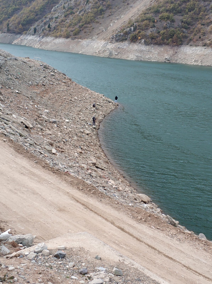 En büyük balığı tutmak için yarıştılar 15