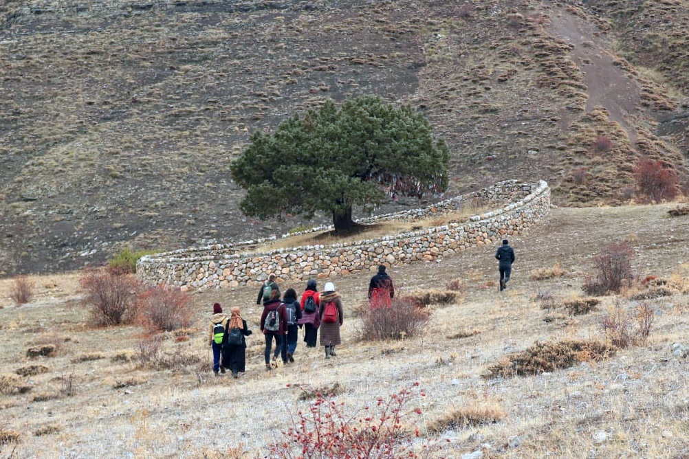 Gümüşhaneli dağcılardan Bayburt’ta doğa ve kültür dolu yürüyüş 12