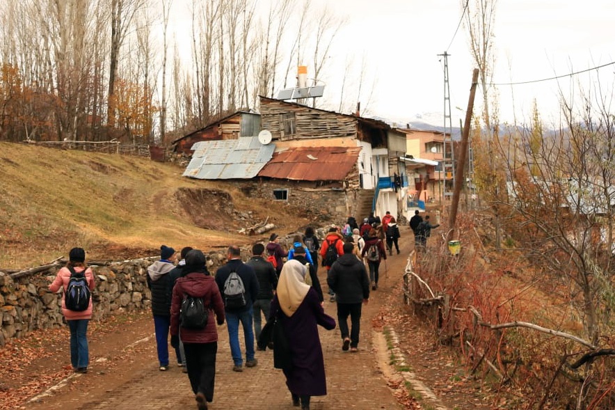 Gümüşhaneli dağcılardan Bayburt’ta doğa ve kültür dolu yürüyüş 2