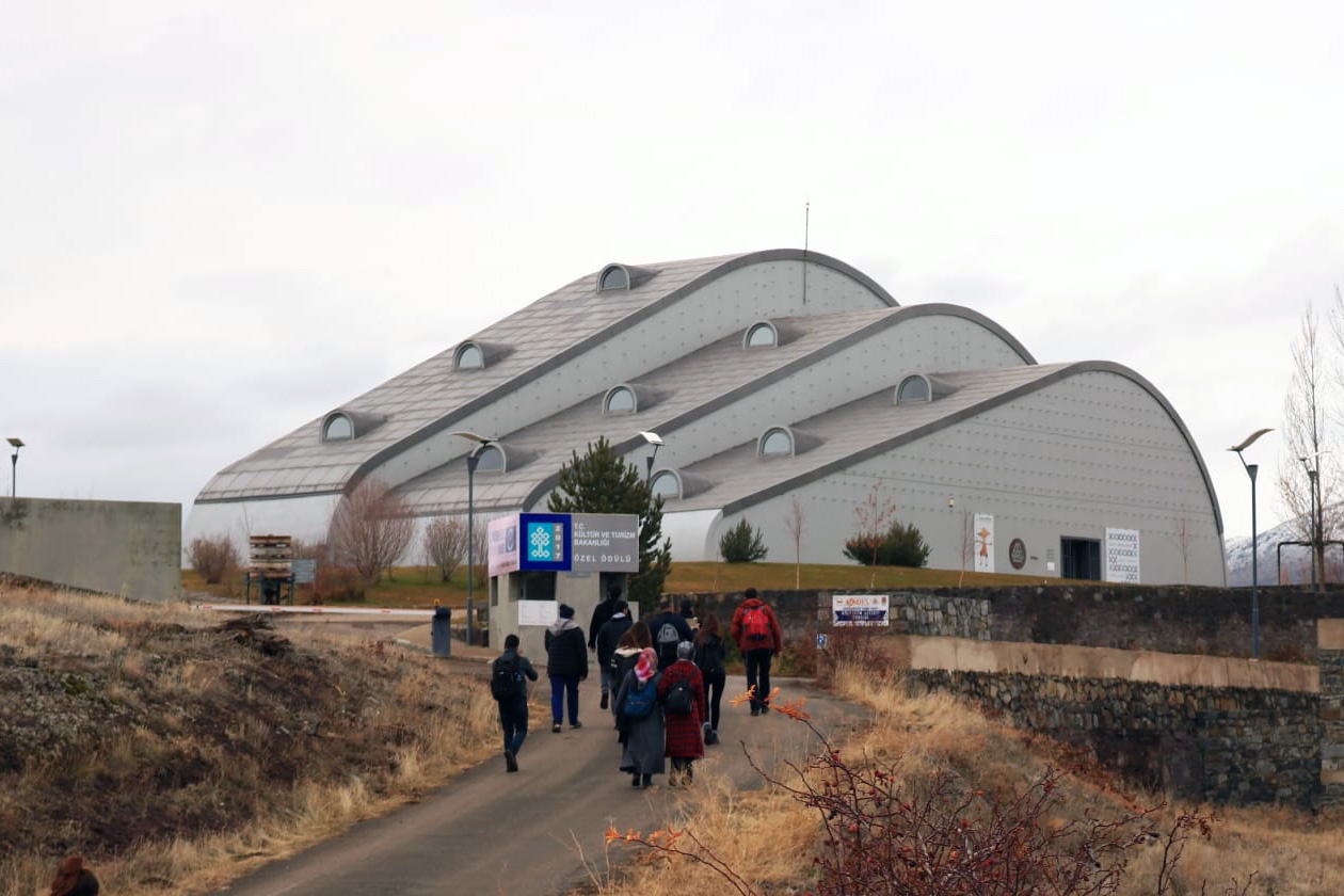 Gümüşhaneli dağcılardan Bayburt’ta doğa ve kültür dolu yürüyüş 1