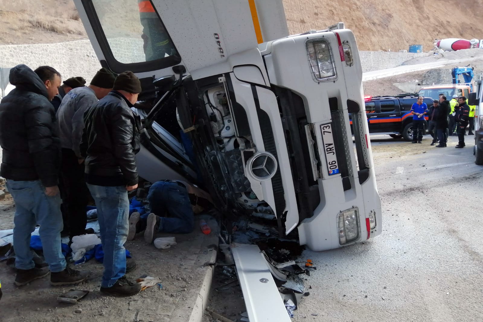 TIR kazası korkuttu 5