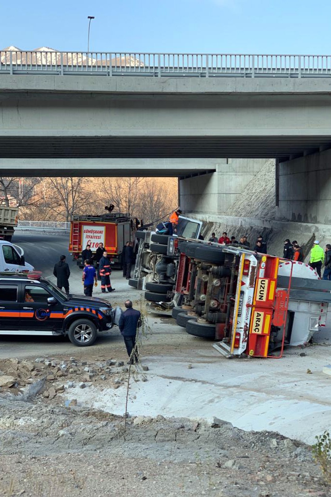 TIR kazası korkuttu 1
