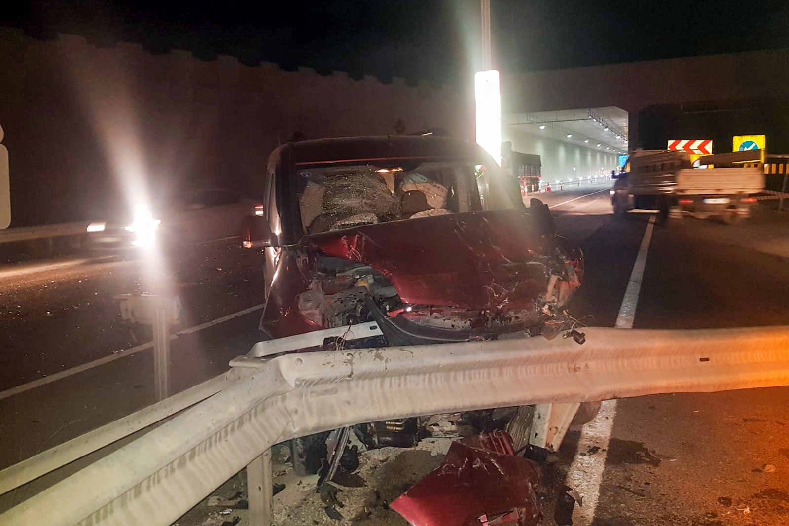 Kürtün kavşağında kaza: 1 yaralı 8