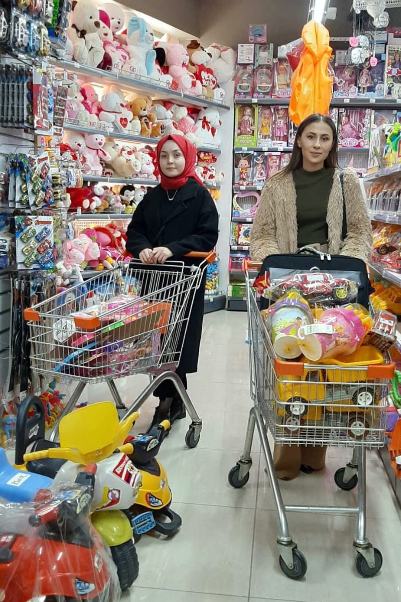 Bu kez de hasta yatan çocukları sevindirdiler 5