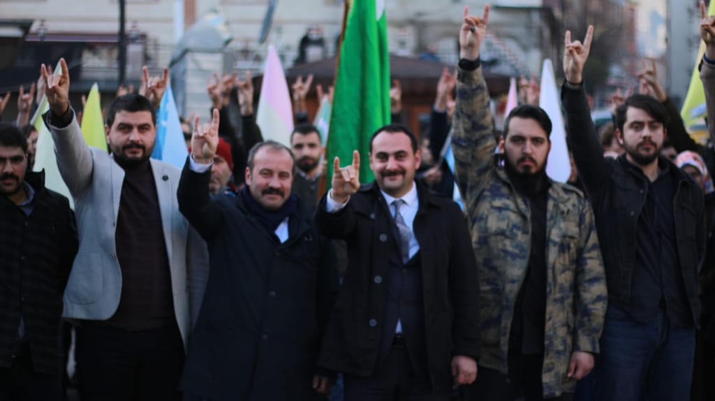 Ülkü Ocakları: Yaşasın tam bağımsız Doğu Türkistan 5