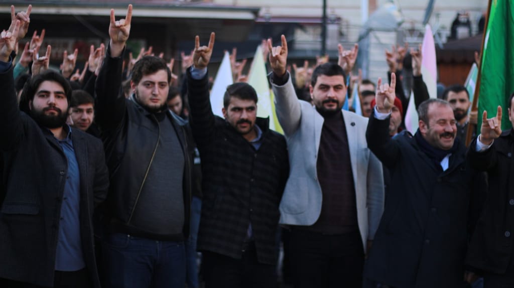 Ülkü Ocakları: Yaşasın tam bağımsız Doğu Türkistan 1