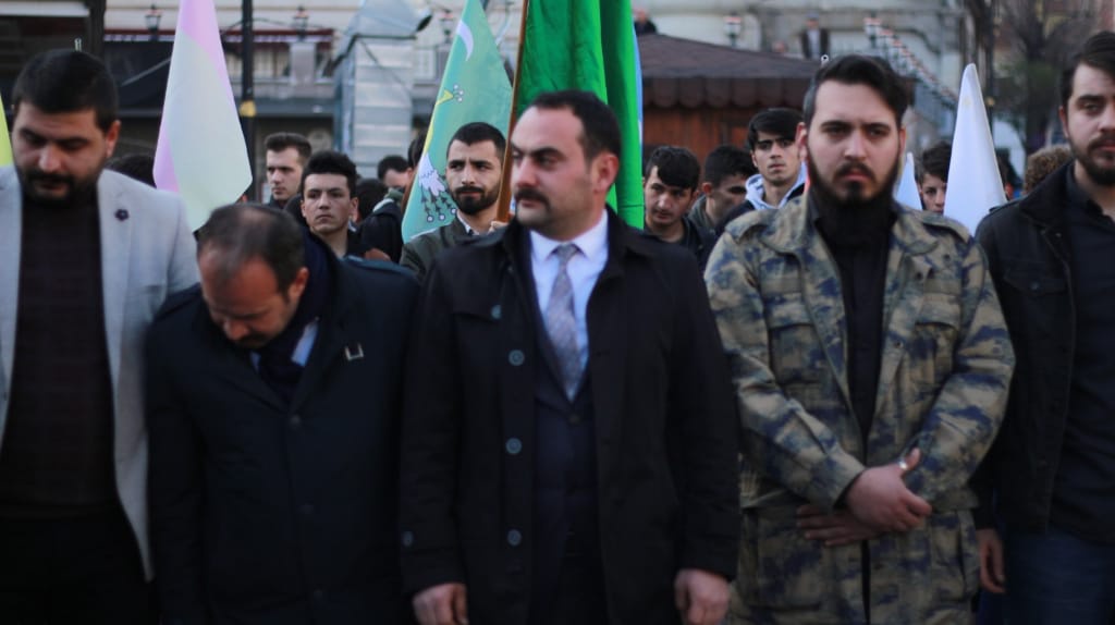 Ülkü Ocakları: Yaşasın tam bağımsız Doğu Türkistan 3