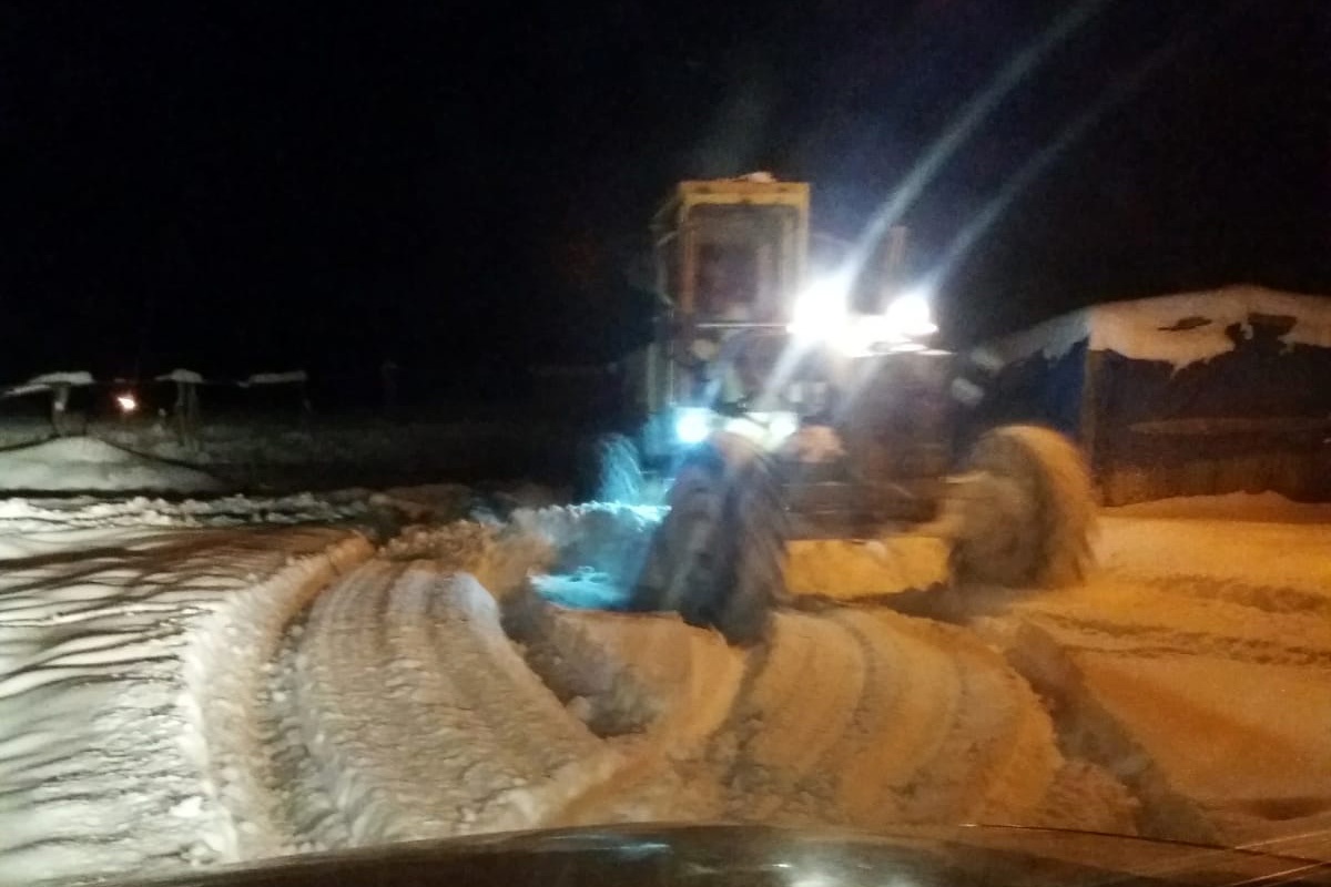 Gümüşhane köy yollarında karla mücadele çalışmaları devam ediyor 4