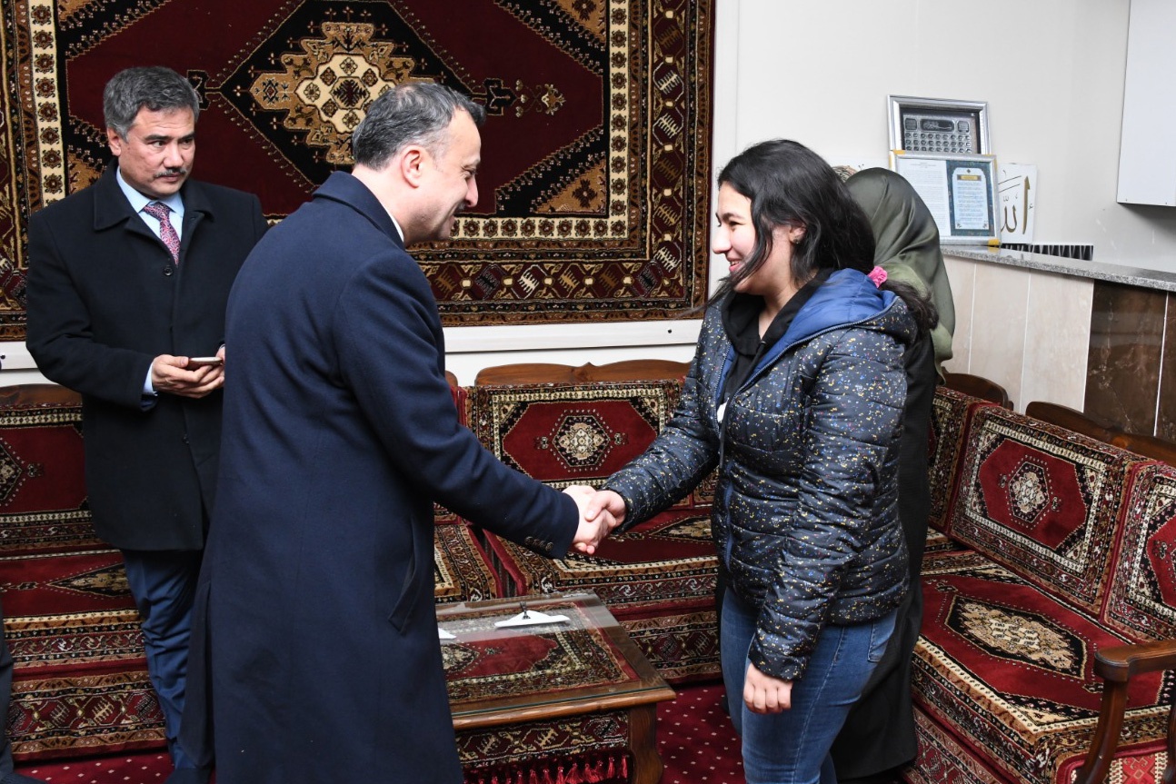 Özcan mahallesi sakinleri asfalt istedi 5