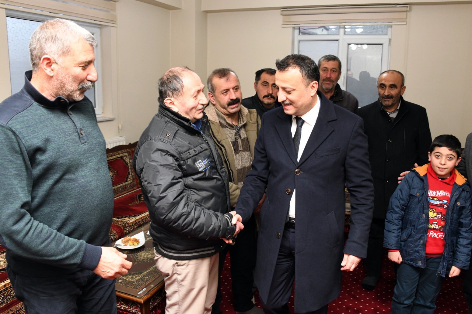 Özcan mahallesi sakinleri asfalt istedi 2