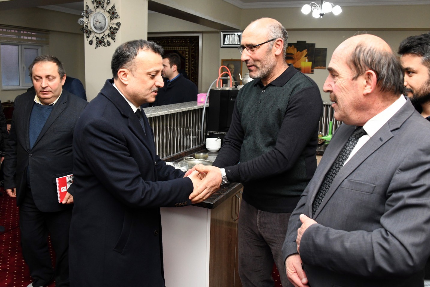 Özcan mahallesi sakinleri asfalt istedi 7