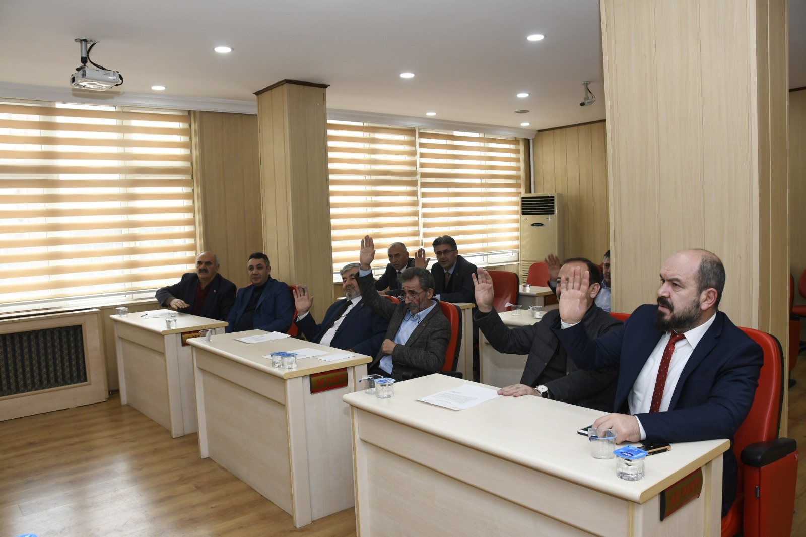 Meclis toplantıları devam ediyor 3