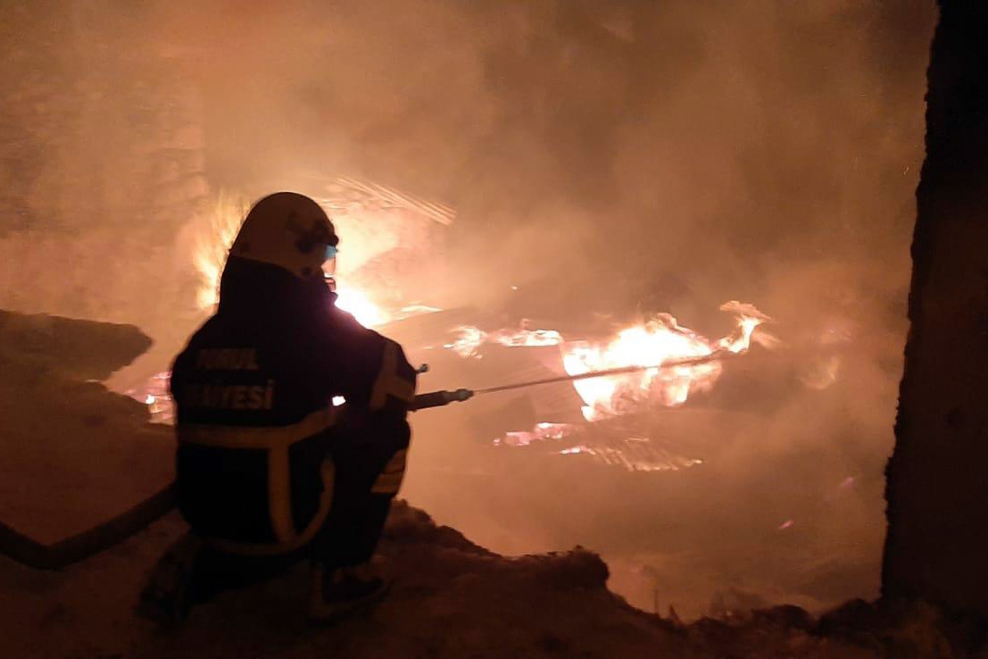 Torul’da korkutan yangın 3