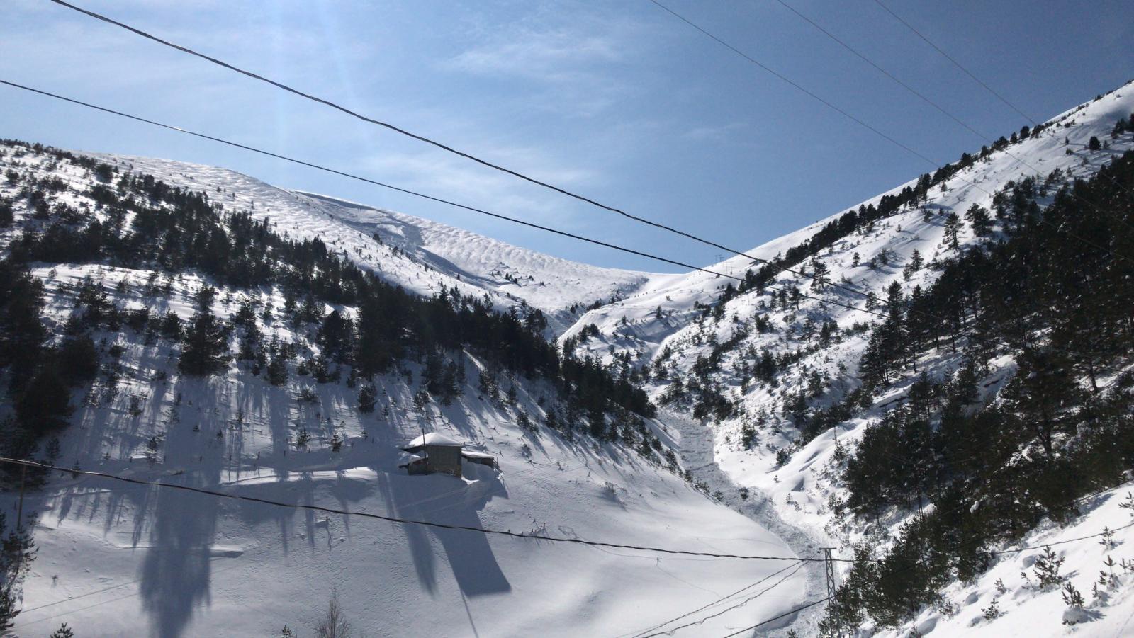 10 kişiye mezar olmuştu... Zigana'da yine aynı noktadan çığ geldi 3