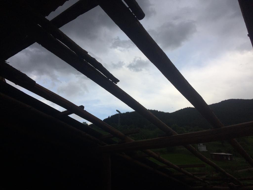 Gümüşhane’de fırtına etkili oldu 2