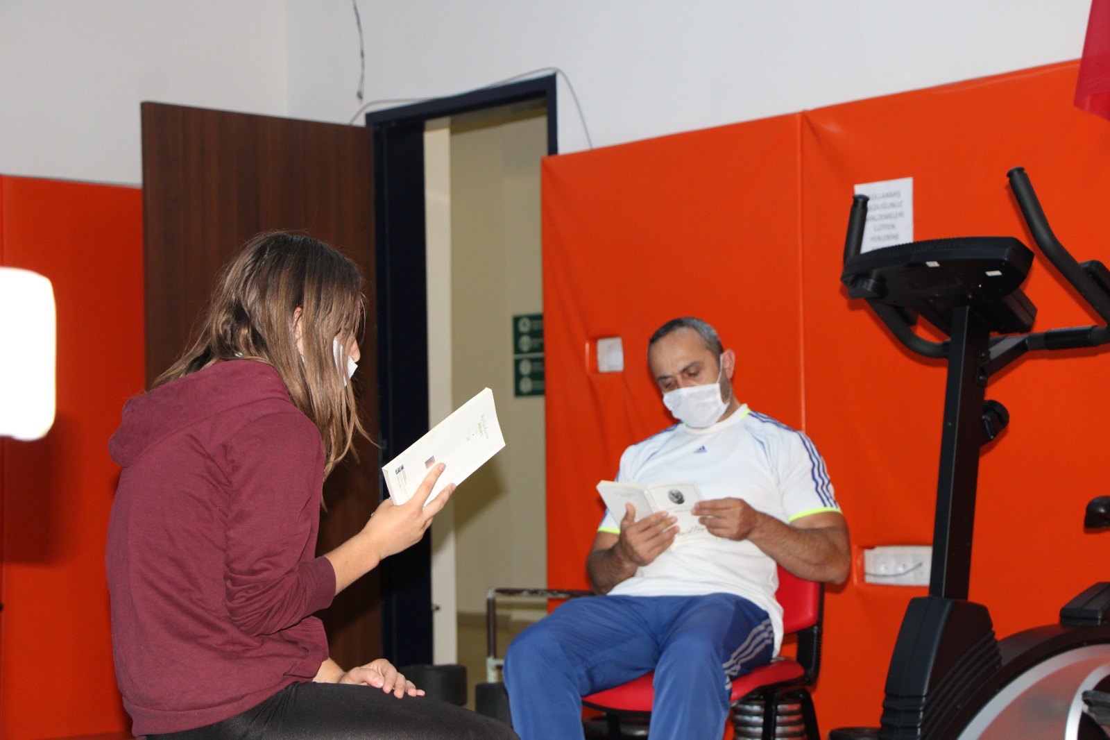 Gümüşhane’de sporcular her antrenmandan önce kitap okuyor 11