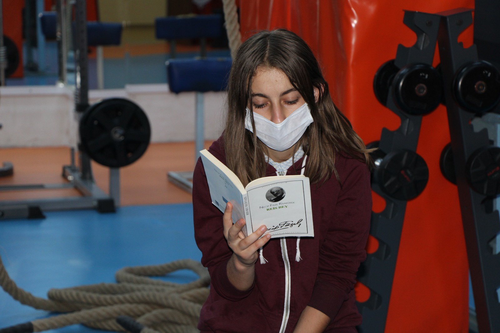 Gümüşhane’de sporcular her antrenmandan önce kitap okuyor 9