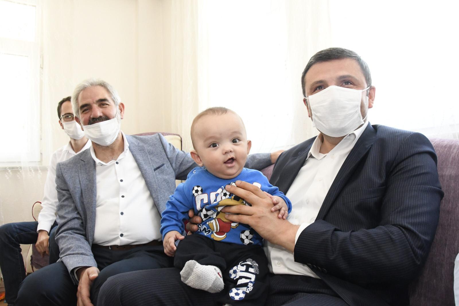 Üçüz bebeklerine 'Recep', 'Tayyip', 'Erdoğan' ismini verdi 1