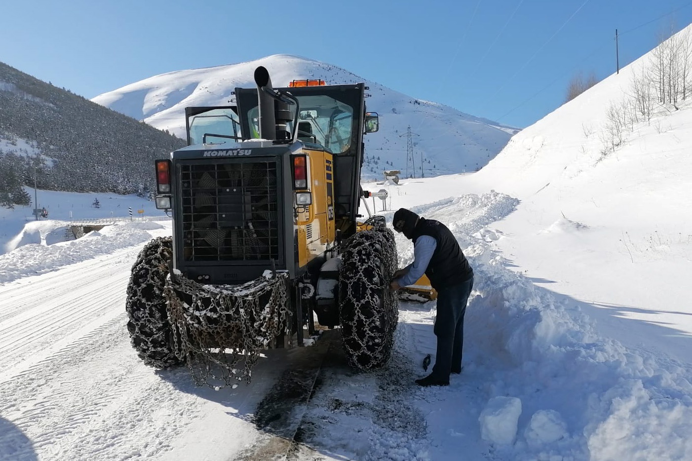 Gümüşhane’de kapalı köy yollarının tamamı açıldı 3